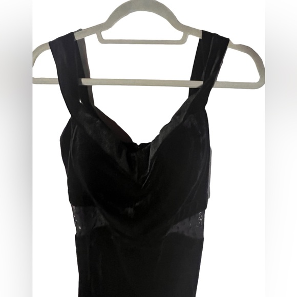 Windsor Black Velvet Formal Dress with lace inserts on waist Floor Length - Picture 1 of 7